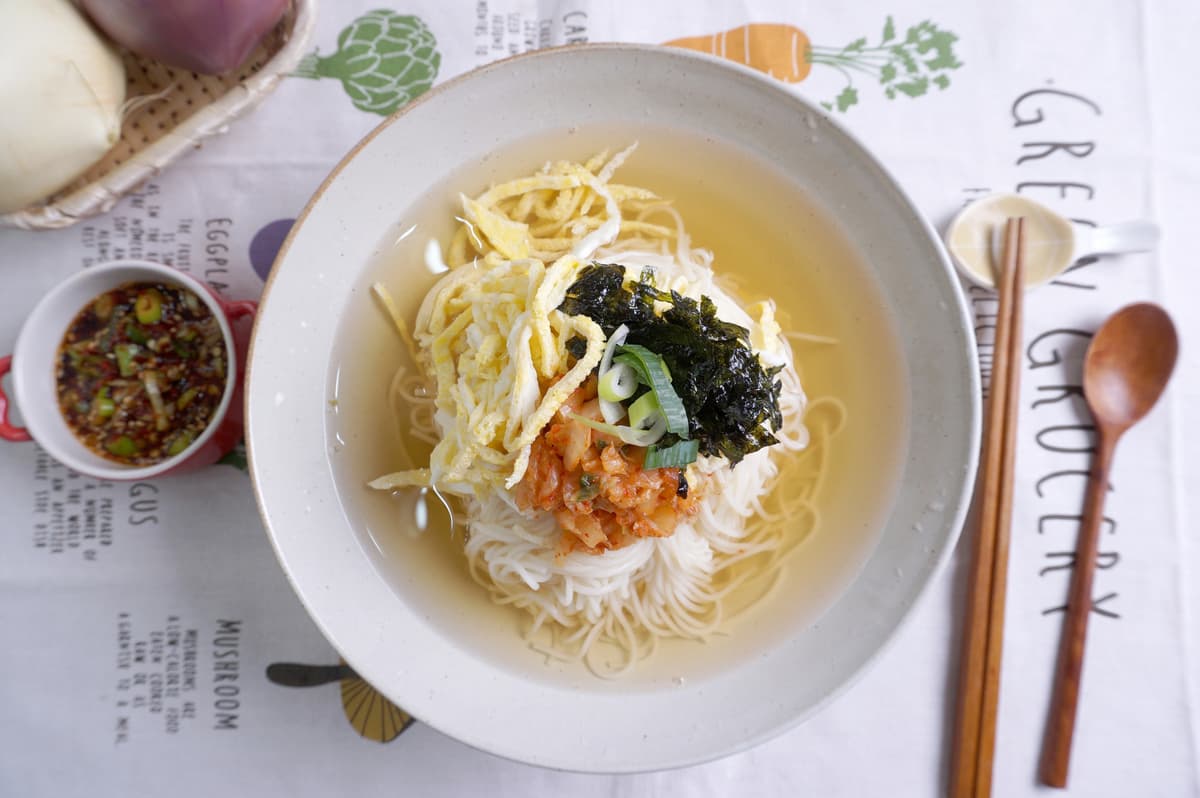 Korean Festive Noodles (잔치국수) Thumbnail